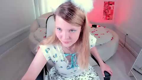 Snapshot of anita_marcelle chatting on July 6, 7:49 am Anita online show from July 6, 7:49 am