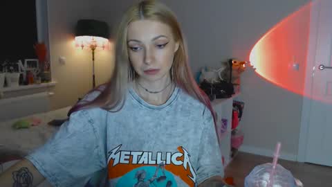 anita_moon_ online show from November 5, 11:27 pm