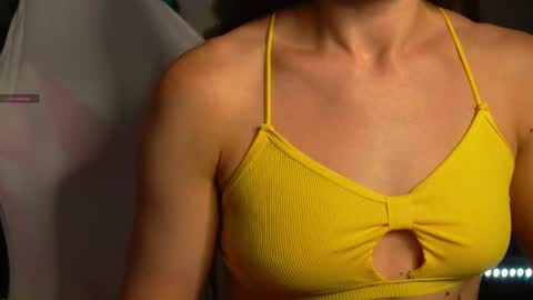 Snapshot of anita_von chatting on September 16, 11:22 am anita_von online show from September 16, 11:22 am