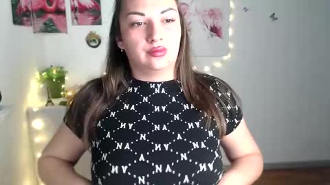 anitaa_a online show from September 9, 5:51 am