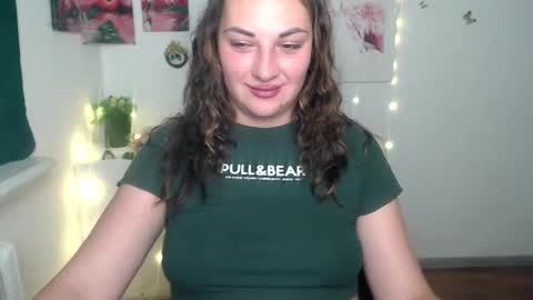 anitaa_a online show from September 13, 6:02 am