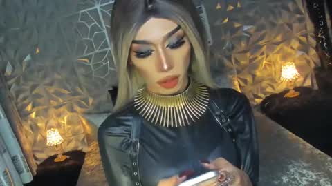 Snapshot of anitacruisze chatting on January 6, 9:41 am Miss Ann online show from January 6, 9:41 am