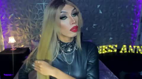 Snapshot of anitacruisze chatting on January 17, 6:44 pm Miss Ann online show from January 17, 6:44 pm