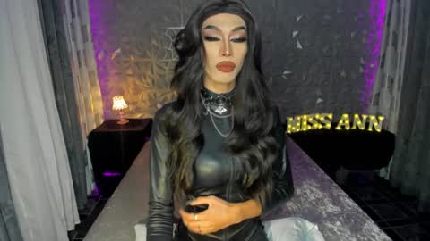 Snapshot of anitacruisze chatting on January 18, 7:04 pm Miss Ann online show from January 18, 7:04 pm