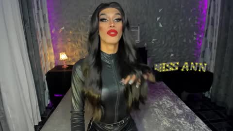 Snapshot of anitacruisze chatting on January 19, 7:15 am Miss Ann online show from January 19, 7:15 am