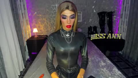 Snapshot of anitacruisze chatting on January 21, 12:46 am Miss Ann online show from January 21, 12:46 am