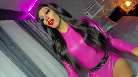 Snapshot of anitacruisze chatting on January 23, 1:51 am Miss Ann online show from January 23, 1:51 am