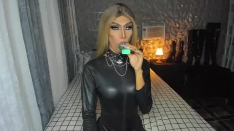 Snapshot of anitacruisze chatting on February 2, 8:57 am Miss Ann online show from February 2, 8:57 am