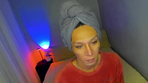 Snapshot of anitacruisze chatting on October 2, 8:16 pm Miss Ann online show from October 2, 8:16 pm