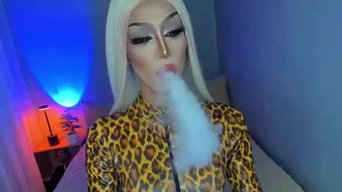 Snapshot of anitacruisze chatting on October 7, 3:25 am Miss Ann online show from October 7, 3:25 am