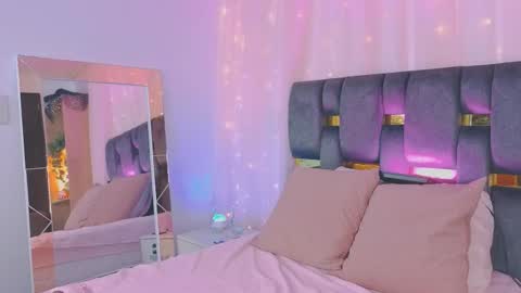 anitaglow online show from November 11, 10:43 pm