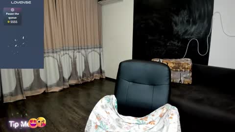 Snapshot of anitamays chatting on October 7, 5:59 am Anita online show from October 7, 5:59 am