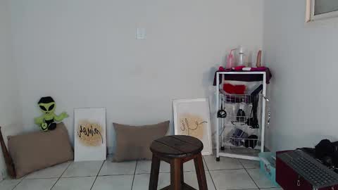 Hello My name is NaiaraPv is OPEN online show from November 25, 12:43 am