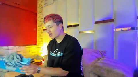 ANGEL AND TEFY online show from February 8, 3:48 pm