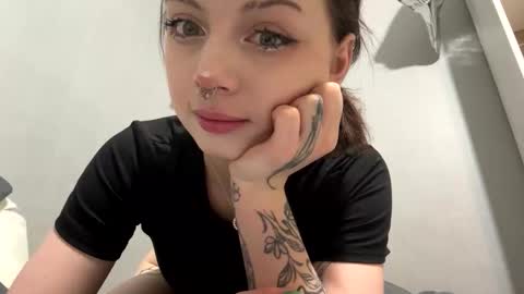 Snapshot of anmixhot chatting on October 24, 10:39 pm AnmiXHot online show from October 24, 10:39 pm