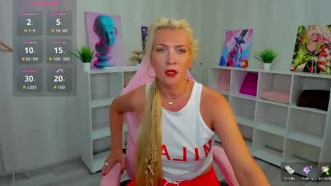 Luna Lady online show from July 28, 9:15 am