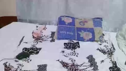 ann_keller online show from April 10, 7:46 am