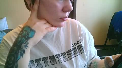 ann_lelala_ online show from February 14, 6:45 am