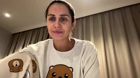 Anna online show from November 8, 7:56 pm