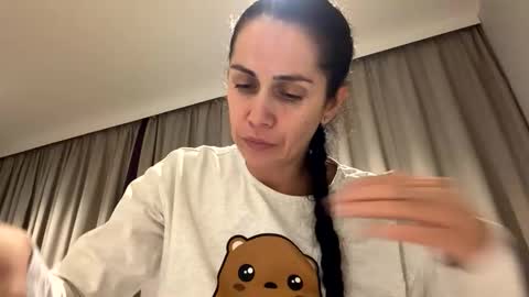 Anna online show from November 9, 8:07 pm