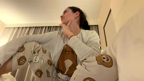 Anna online show from March 30, 7:15 pm