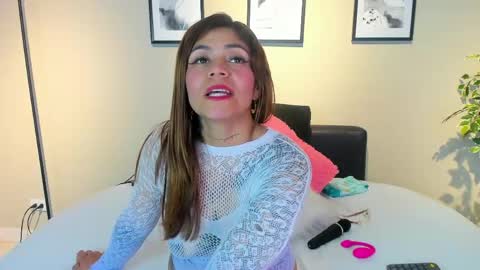 Snapshot of anna__spencer chatting on April 30, 12:22 pm Anna online show from April 30, 12:22 pm