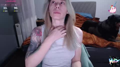 Anadirectgirl online show from December 2, 11:23 am