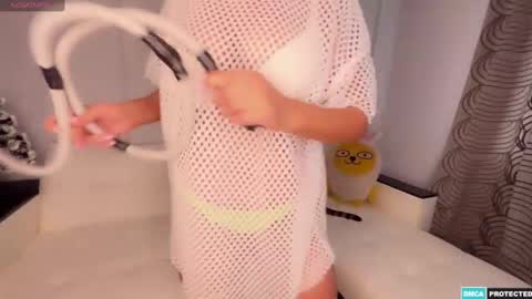 Snapshot of anna_bali chatting on December 20, 5:57 am Anna online show from December 20, 5:57 am