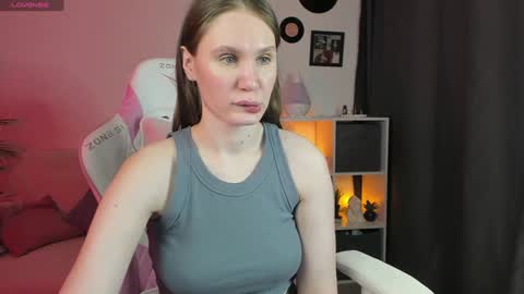 Snapshot of anna_belle3 chatting on December 6, 6:59 am AnnaThe next stream is tomorrow online show from December 6, 6:59 am