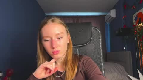 Anna online show from April 22, 1:56 pm