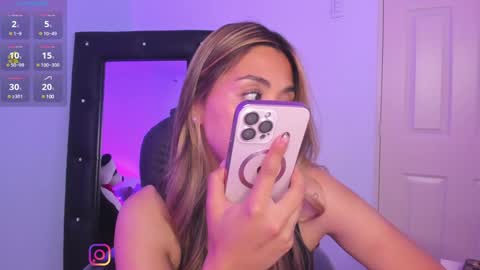 Ana Lucia online show from January 21, 10:30 pm