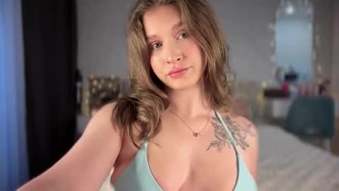 Annet online show from December 16, 11:15 am