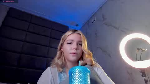 Anna online show from October 27, 1:31 am