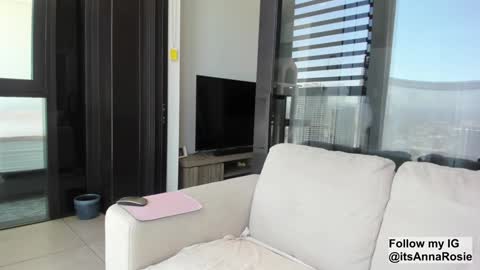 Snapshot of anna_royale chatting on December 12, 2:04 am Anna online show from December 12, 2:04 am