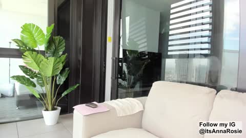 Snapshot of anna_royale chatting on December 21, 4:19 am Anna online show from December 21, 4:19 am