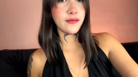 annaa__ online show from February 16, 5:37 am