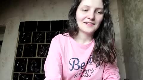 Snapshot of annaahcharm chatting on December 5, 6:10 am annaahcharm online show from December 5, 6:10 am