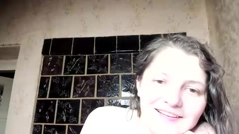 Snapshot of annaahcharm chatting on December 7, 9:06 am annaahcharm online show from December 7, 9:06 am