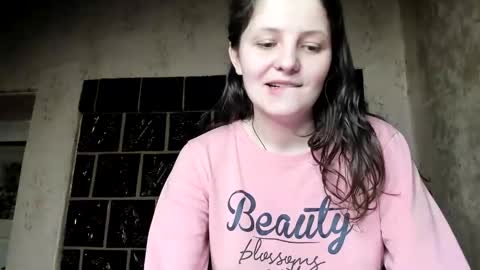 Snapshot of annaahcharm chatting on December 28, 2:22 am annaahcharm online show from December 28, 2:22 am