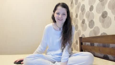 Snapshot of annaahcharm chatting on July 6, 6:32 pm annaahcharm online show from July 6, 6:32 pm