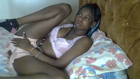 annabellapretty online show from March 8, 5:44 am