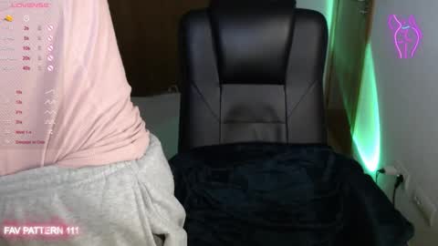 Snapshot of annadolll chatting on February 22, 10:20 pm OF twitter annadangerx pornhub online show from February 22, 10:20 pm