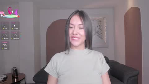 annahoffman_ online show from September 17, 12:29 pm