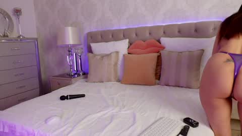 Snapshot of annakarinna chatting on May 27, 3:25 am AnnaKarinaX online show from May 27, 3:25 am