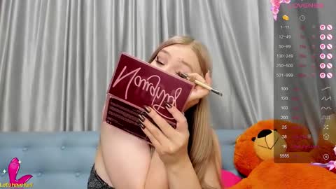 Snapshot of annakohot chatting on September 19, 2:02 am annakohot online show from September 19, 2:02 am