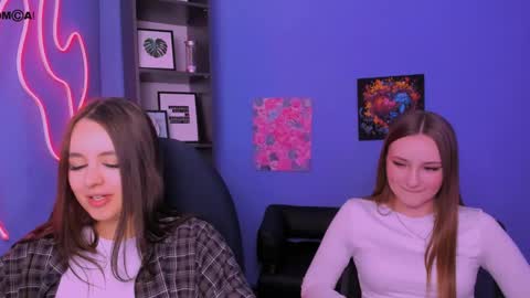 annallisa online show from April 15, 3:08 pm