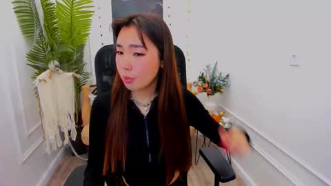 Anna online show from October 23, 4:56 am