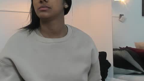 Anna Rosse online show from March 25, 12:00 pm