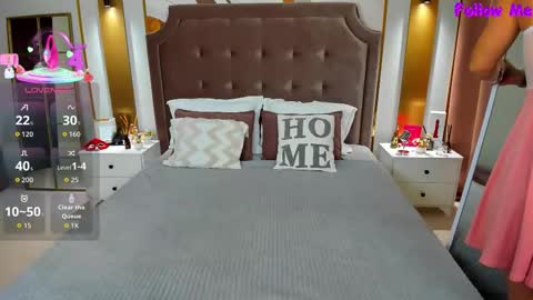 Snapshot of annasimonsj chatting on October 19, 1:06 am Anna online show from October 19, 1:06 am