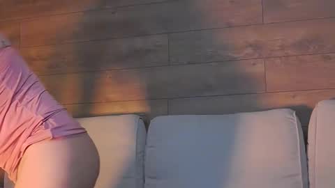 annasplash online show from October 14, 4:57 am